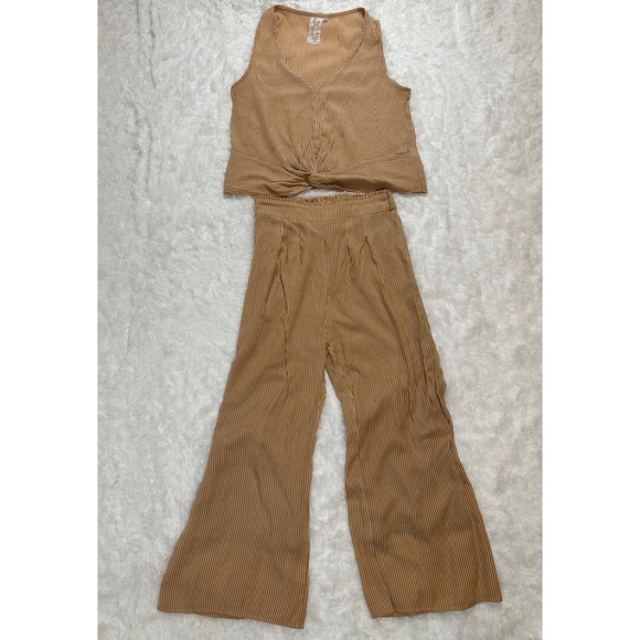 Sadie & Sage Pants - Sadie & Sage Striped Two Piece Set Sleeveless Tank Top Wide Leg Pants size Small
